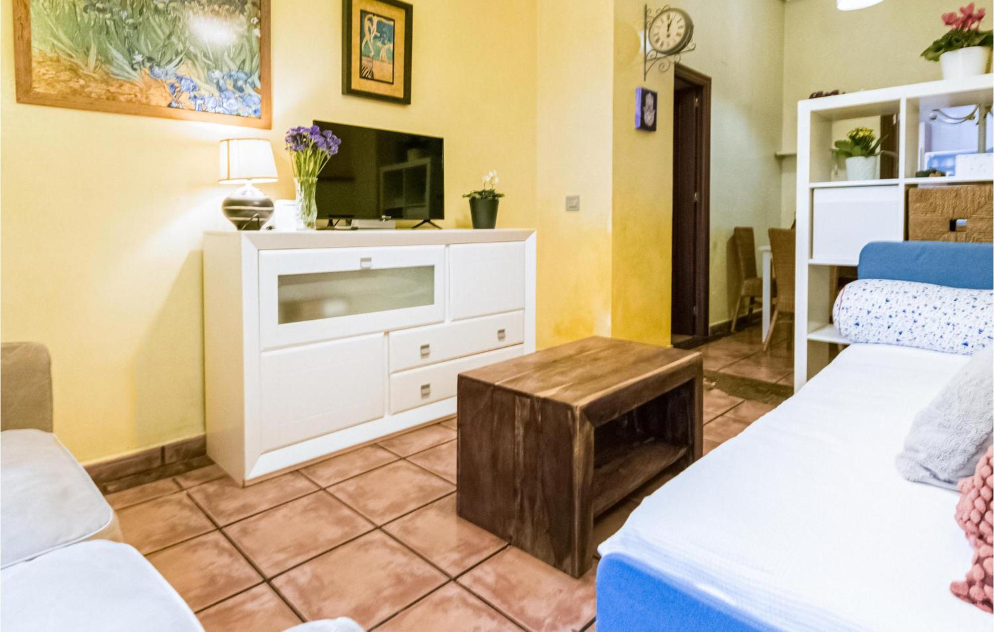 Lovely Apartment In Cordoba With Kitchen Exterior foto
